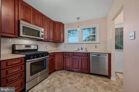 Kitchen - 308 Brewster Dr, Newark, DE 19711 photo 1 of 2