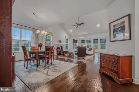 Entry Way - 642 Vivaldi Dr, Middletown, DE 19709 photo 4 of 12