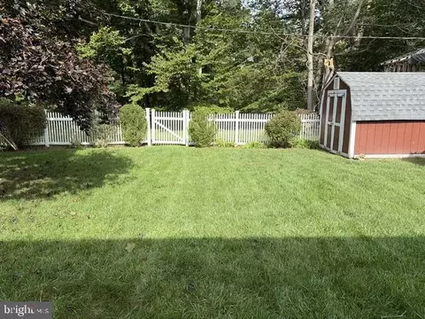 44 Springlake Dr, Newark, DE 19711 photo 2