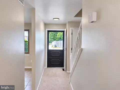 Entry Way - 41 Bradley Dr, Newark, DE 19702 photo 1 of 3