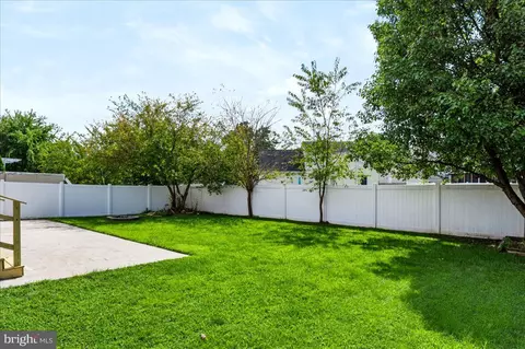 Exterior - 25 Avignon Dr, Newark, DE 19702 photo 6 of 6