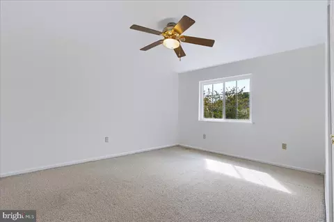 Bedroom - 25 Avignon Dr, Newark, DE 19702 photo 4 of 4