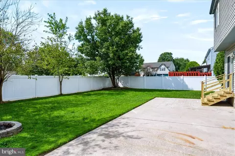 Exterior - 25 Avignon Dr, Newark, DE 19702 photo 5 of 6