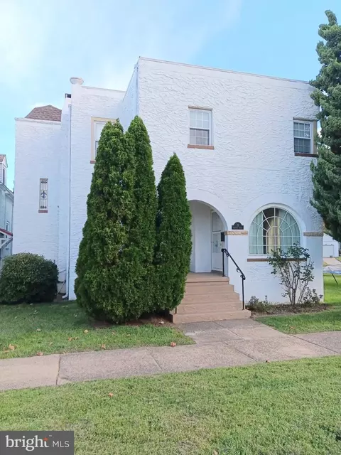 12 Corinne Ct, Wilmington, DE 19809