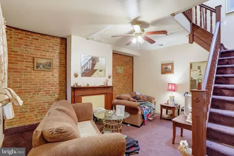 Living - 600 E 22nd St, Wilmington, DE 19802 photo 1 of 1