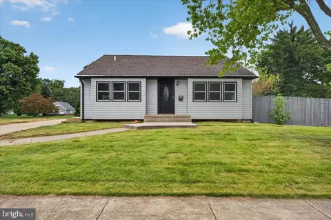 Exterior - 601 Banyan Rd, Newark, DE 19713 photo 5 of 6