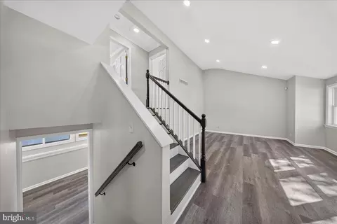 Entry Way - 601 Banyan Rd, Newark, DE 19713 photo 4 of 11