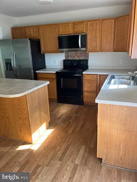 Kitchen - 2 Biscayne Blvd, Newark, DE 19713 photo 2 of 2