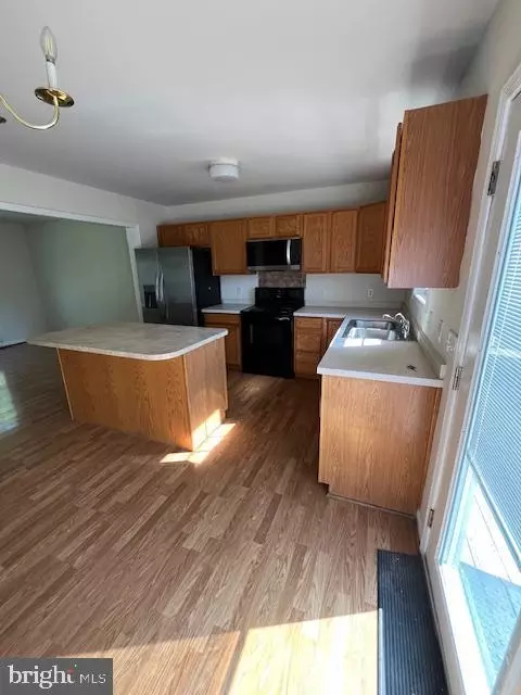 Kitchen - 2 Biscayne Blvd, Newark, DE 19713 photo 1 of 2
