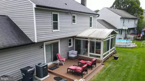 Exterior - 12 Gloucester Ct, Newark, DE 19702 photo 2 of 4