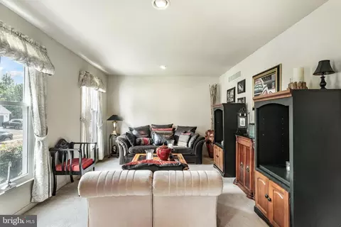 Other - 12 Gloucester Ct, Newark, DE 19702 photo 2 of 9