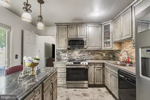 Kitchen - 12 Gloucester Ct, Newark, DE 19702 photo 1 of 2