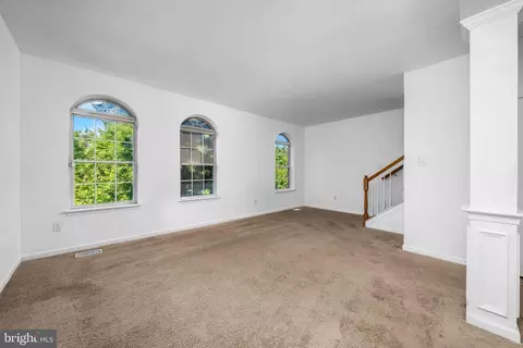 Living - 709 Observatory Dr, Bear, DE 19701 photo 3 of 4