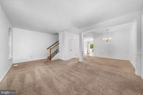 Living - 709 Observatory Dr, Bear, DE 19701 photo 4 of 4