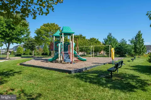 View/Area - 709 Observatory Dr, Bear, DE 19701 photo 2 of 3