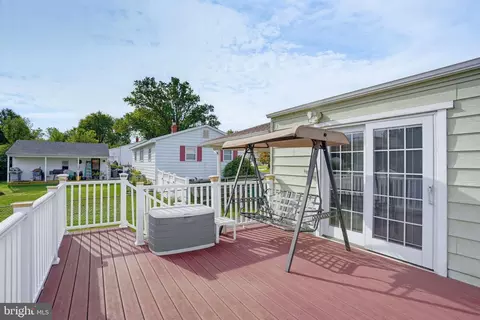 Exterior - 607 Tamara Cir, Newark, DE 19711 photo 5 of 7