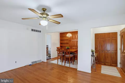 Entry Way - 607 Tamara Cir, Newark, DE 19711 photo 3 of 3