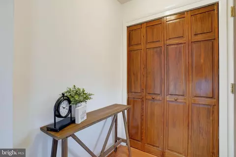 Entry Way - 607 Tamara Cir, Newark, DE 19711 photo 2 of 3