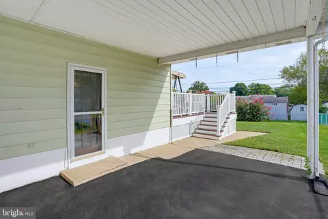 Exterior - 607 Tamara Cir, Newark, DE 19711 photo 3 of 7