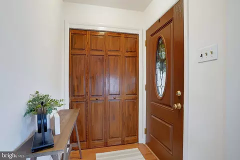 Entry Way - 607 Tamara Cir, Newark, DE 19711 photo 1 of 3