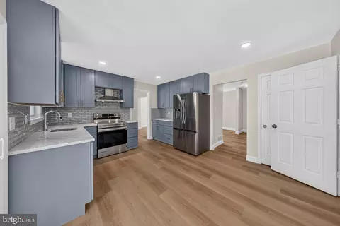 Entry Way - 47 Midland Dr, Newark, DE 19713 photo 11 of 20