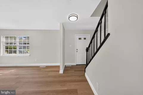 Entry Way - 47 Midland Dr, Newark, DE 19713 photo 3 of 20