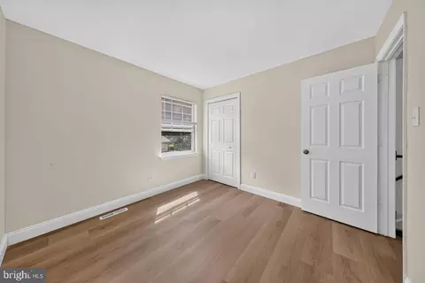 Bedroom - 47 Midland Dr, Newark, DE 19713 photo 5 of 8