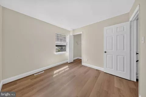 Bedroom - 47 Midland Dr, Newark, DE 19713 photo 6 of 8