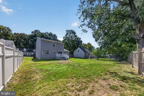 Exterior - 47 Midland Dr, Newark, DE 19713 photo 8 of 11
