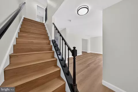 Entry Way - 47 Midland Dr, Newark, DE 19713 photo 1 of 20