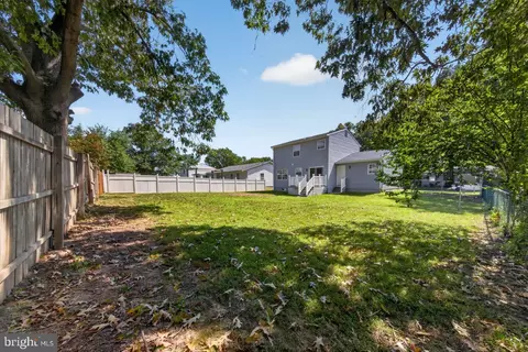 Exterior - 47 Midland Dr, Newark, DE 19713 photo 9 of 11