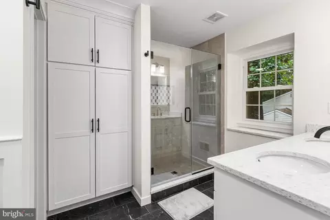 Bath - 20 Cinnamon Dr, Hockessin, DE 19707 photo 1 of 5
