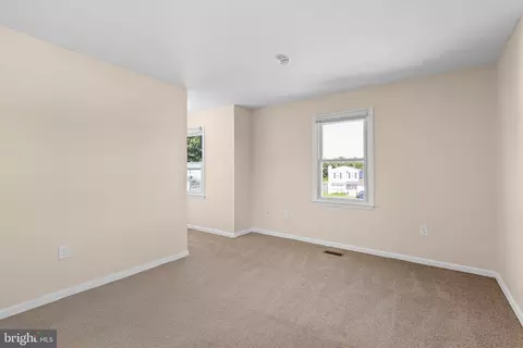 Bedroom - 8 Bergen Ct, Newark, DE 19702 photo 1 of 4