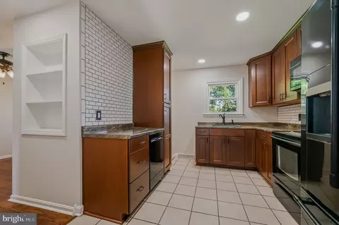 Kitchen - 13 Cornwall Dr, Newark, DE 19711 photo 1 of 3
