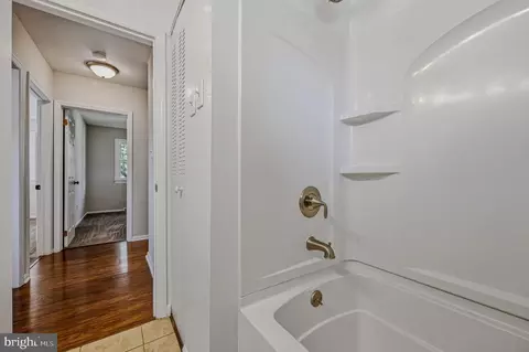 Entry Way - 13 Cornwall Dr, Newark, DE 19711 photo 2 of 2