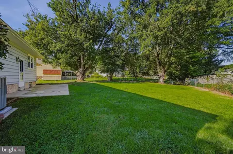 Exterior - 13 Cornwall Dr, Newark, DE 19711 photo 4 of 4