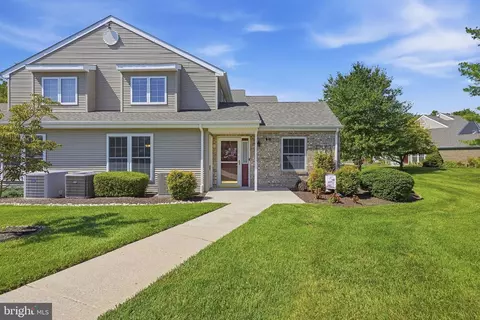 4 Colefax Ct, Wilmington, DE 19804
