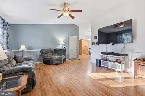 Entry Way - 57 Castle Run Dr, Bear, DE 19701 photo 1 of 3