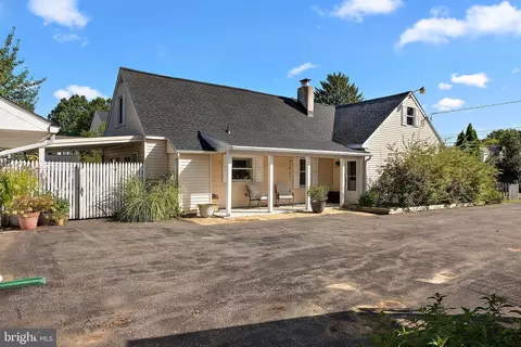 Exterior - 17 Maple Ave, Newark, DE 19711 photo 1 of 6
