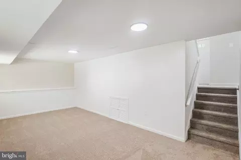 Entry Way - 703 Shue Dr, Newark, DE 19713 photo 10 of 11