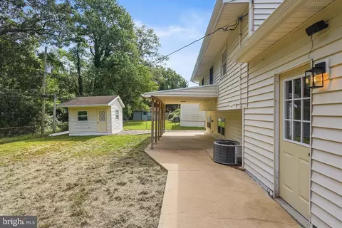 Exterior - 703 Shue Dr, Newark, DE 19713 photo 5 of 5