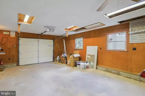 Entry Way - 703 Shue Dr, Newark, DE 19713 photo 11 of 11