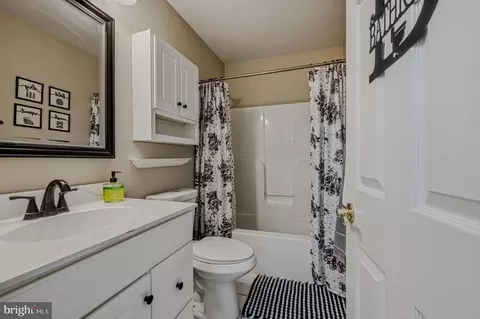 Bath - 202 W Thomas Ct, Middletown, DE 19709 photo 3 of 3