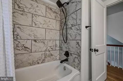 Bath - 2526 Ebright Rd, Wilmington, DE 19810 photo 3 of 3