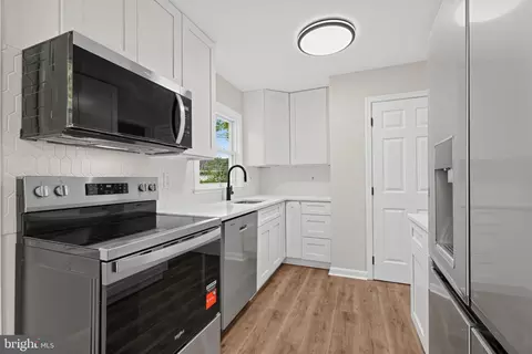 Kitchen - 213 Warfield Rd, Newark, DE 19713 photo 1 of 3
