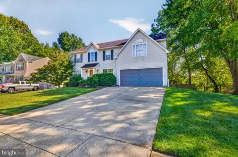 17 E Moyer Dr, Bear, DE 19701 photo 3