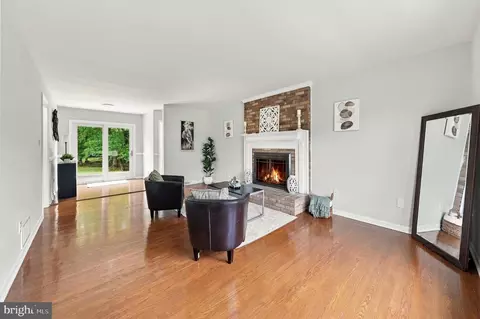 Living - 72 Bristle Cone Dr, Bear, DE 19701 photo 4 of 4