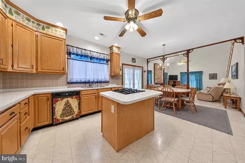 Kitchen - 827 Corner Ketch Rd, Newark, DE 19711 photo 1 of 2