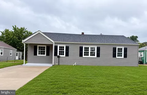 727 Woodtop Rd, Wilmington, DE 19804