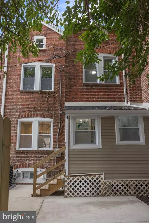 Exterior - 209 E 24th St, Wilmington, DE 19802 photo 8 of 17